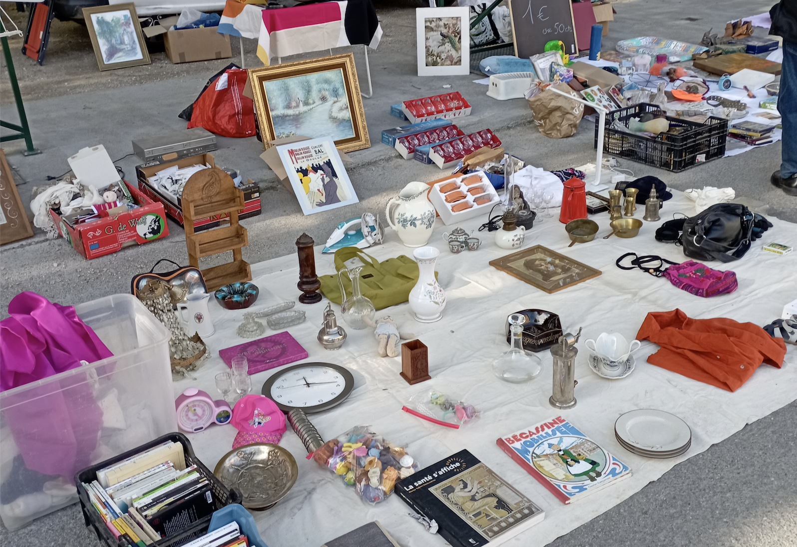 Puces Aimargues, tous les dimanches