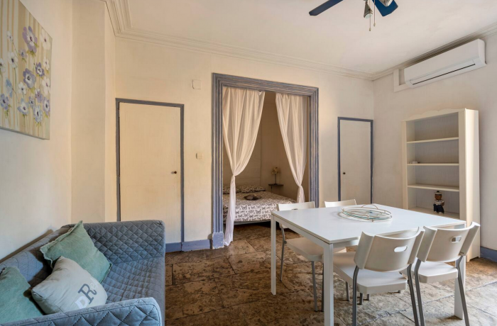 gîte de vacances en Camargue à Vauvert salon, salle à manger