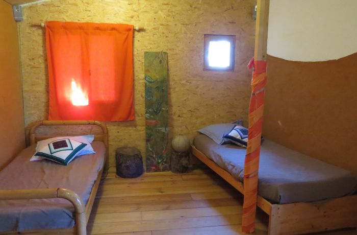 chambre dortoir l'accueil naturel lits simples