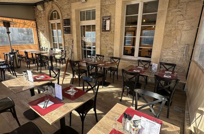 Restaurant - Café Le Progrès - Aubord