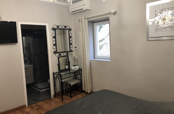 hotel le lys d'or Vauvert chambre