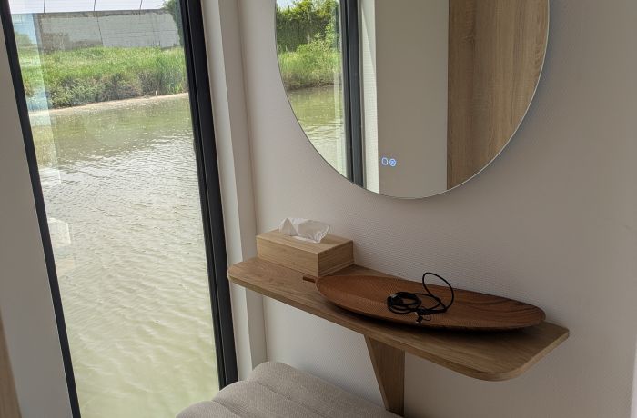 houseboat Camargue Port de Saint-Gilles dans le Gard